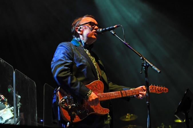 1954 — gimė dainininkas, muzikantas Chris Difford (Krisas Difordas) iš grupės „Squeeze“.