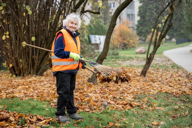 Motyvacija: kaunietė džiaugiasi, kad darbuotis gryname ore – ir sveika, ir naudinga.