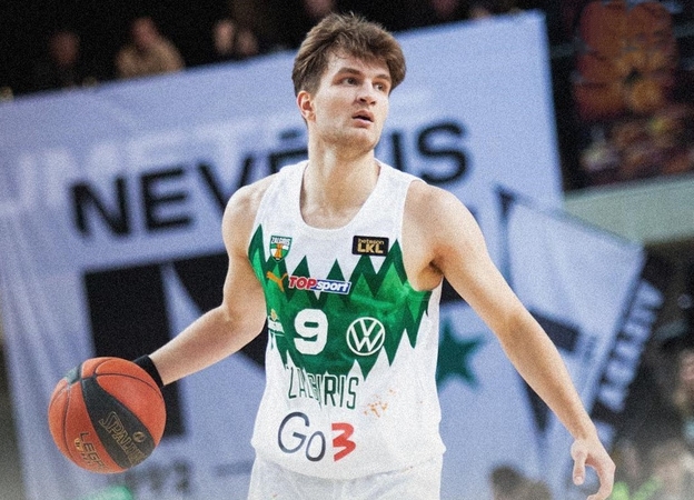 Sugrįžo: žalgirietis D. Giedraitis dėl riešo traumos nežaidė beveik pusmetį.