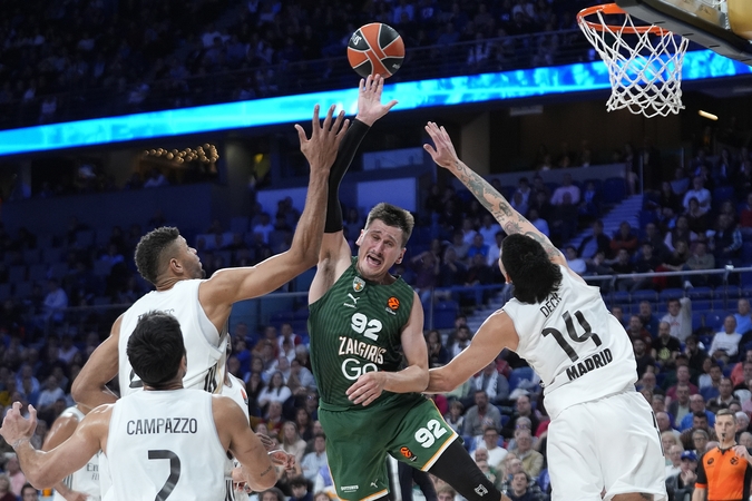 Statistika: „Žalgiris“ nustelbė „Real“ komandą tritaškių taiklumu (atitinkamai 44 proc. ir 22 proc.), tačiau pralaimėjo kovą dėl kamuolio (24:33).