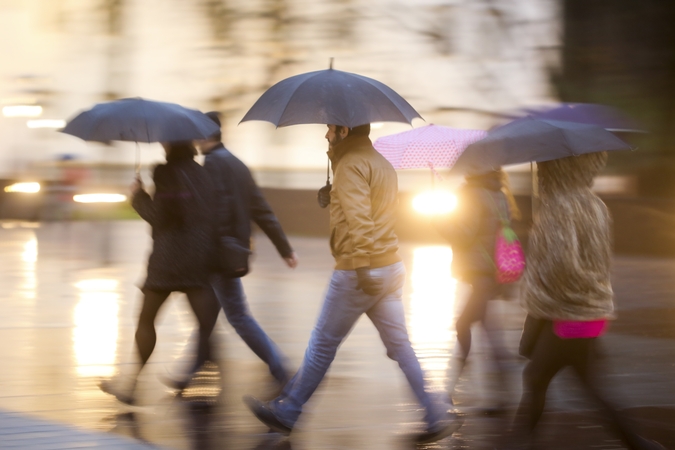 Prognozės: pirmoji žiemos savaitė Klaipėdoje išliks neįprastai šilta – be sniego ir su nedideliu lietumi.