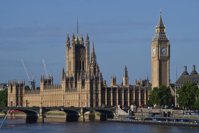 Britų MI5 perspėja: kinų žvalgyba nusitaikė į parlamento narius