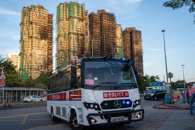 Honkongo gaisro plitimą lėmė putplasčio plokštės, bambukiniai pastoliai