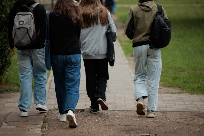 Seimas nemano, kad dėl lytiškumo temų mokyklos turėtų tartis su tėvais
