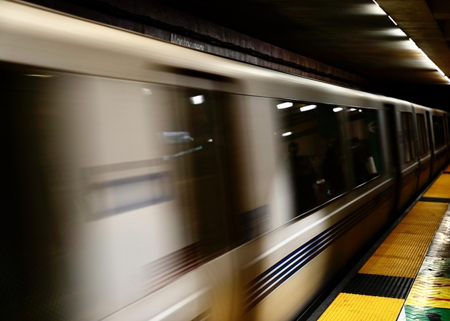 Sunku patikėti: traukinio pervažiuotas vyras liko gyvas