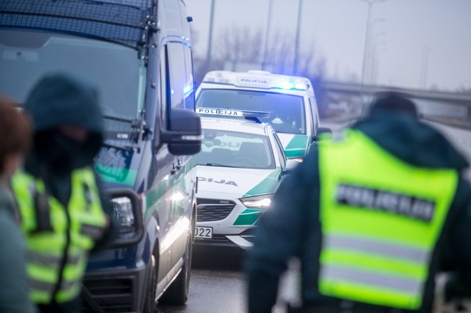 Naujo incidento pėdsakais: vienas moterį gąsdinusių vyrų – skandalingasis anūkas