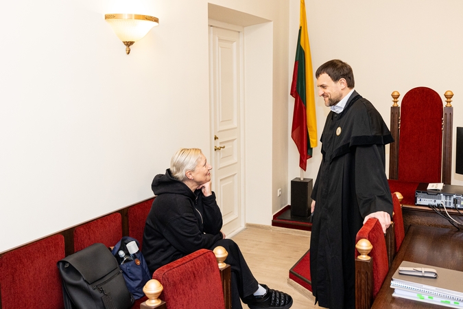 Vilniaus apygardos teisme vyksta posėdis dėl galimų Justės Arlauskaitės-Jazzu skolų