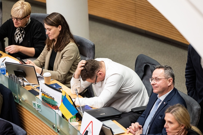 Naktinis Seimo posėdis dėl LRT pataisų