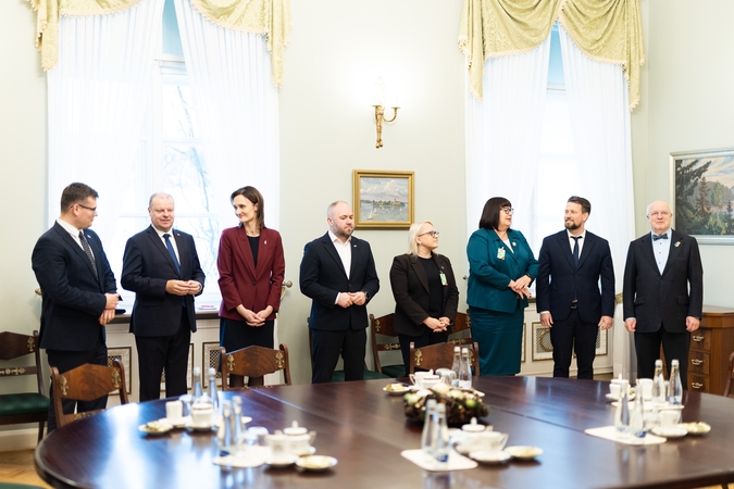 Prezidentas susitiko su Oleku ir Seimo frakcijų seniūnais