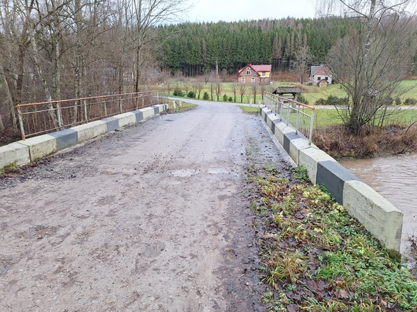 Sutvarkytas tiltas per Alantą