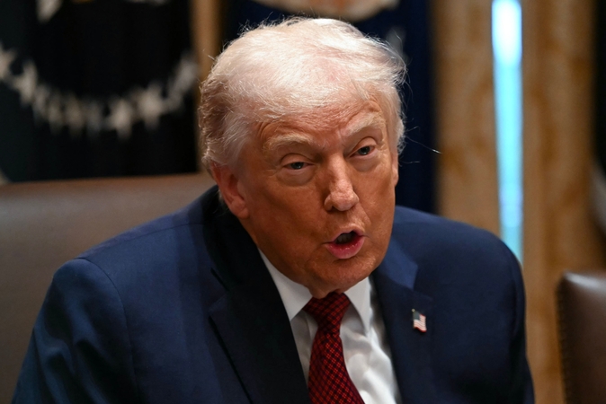 Gilėjant nesutarimams, Donaldas Trumpas kritikuoja „silpną“ ir „nykstančią“ Europą