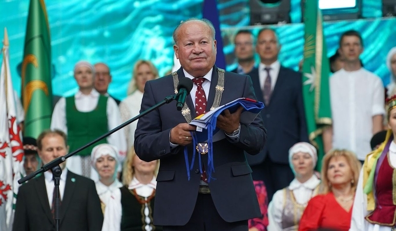 Iškilmės: V. Makūnas Kauno rajono 70-mečio šventėje Raudondvaryje.