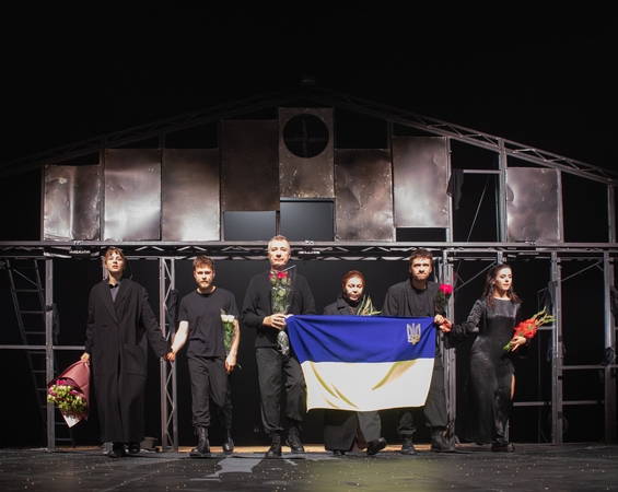 Ambasadoriai: Lesios Ukrainkos nacionalinio akademinio dramos teatro kūrėjai — kaip ir daugelis Ukrainos menininkų — savo misija laikopristatyti gimtosios šalies meną užsienyje.