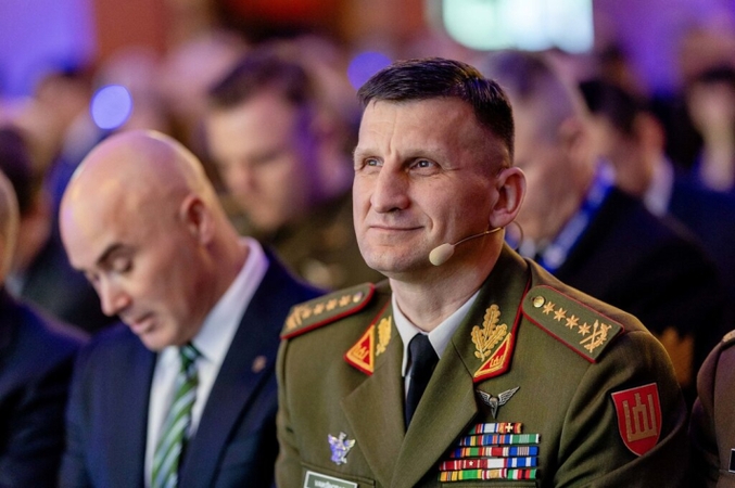 Kariuomenės vadas Kosove domėjosi KFOR misijoje dalyvaujančių Lietuvos karių tarnyba