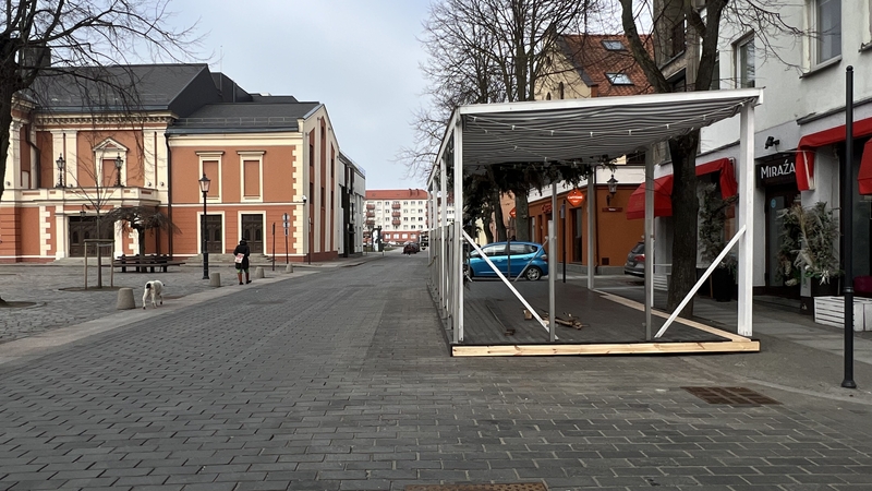 Kontrolė: rengiamos naujos taisyklės, kurios nurodys, ar kavinių terasos galės būti statomos gatvėje, o tvarkų nepaisantiems verslininkams grės leidimų atėmimas.