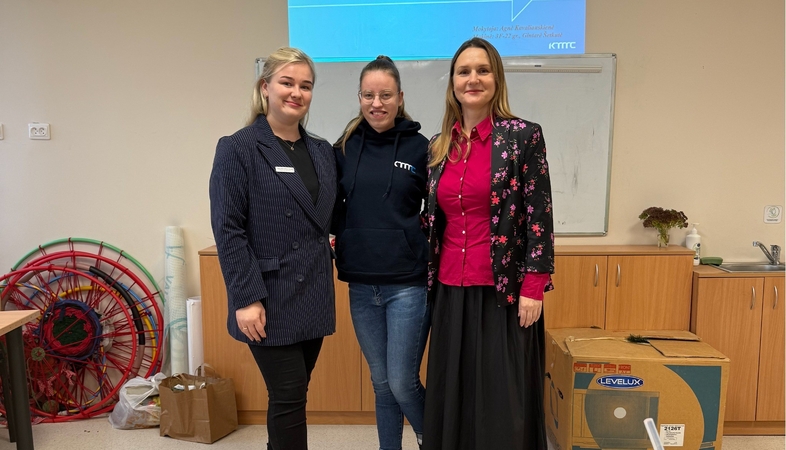 Kūrybiškumas: floristikos edukaciją mokiniams vedė Klaipėdos technologijų mokymo centro atstovės.