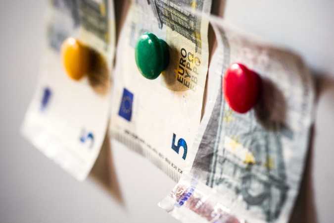 Skaičiai: Lietuvos banko duomenimis, pensijų fonduose yra 10 mlrd. eurų, tikėtina, kad pinigus planuoja atsiimti bent pusė juose kaupiančių žmonių.