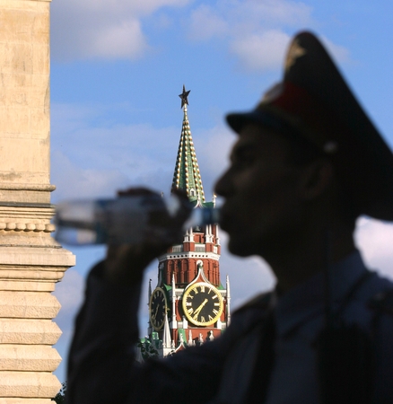 Bandymai: peršasi išvada, kad šiuo metu kraštutinių jėgų naujai kuriama politinė partija Lietuvoje yra dar vienas Maskvos bandymas mūsų šalyje pakirsti valstybingumo pamatus.
