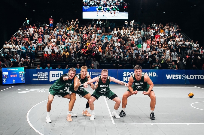 Titulai: VDU trijulių krepšinio (3 prieš 3) komanda – universiados, pasaulio ir Europos universitetų čempionė.