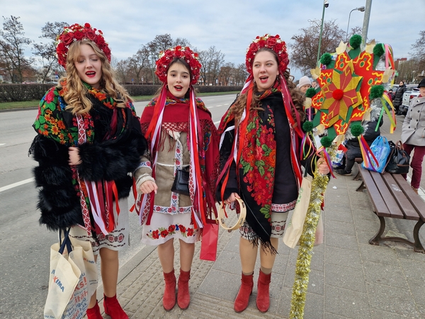 Tradicijos: Klaipėdoje gyvenančios merginos priminė senus ukrainiečių papročius.