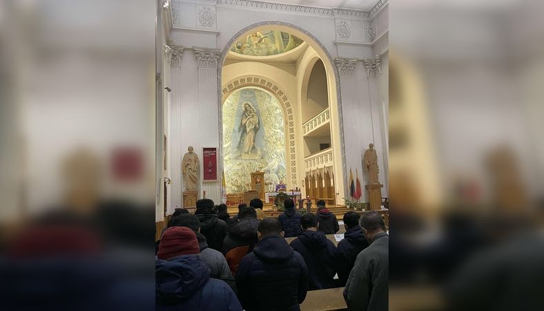 Pokytis: pirmą kartą mišios anglų kalba Klaipėdos Marijos Taikos Karalienės bažnyčioje buvo aukojamos šįmet sausio 26-ąją, tad greitai bus metai, kai uostamiestyje vykdoma ši iniciatyva.