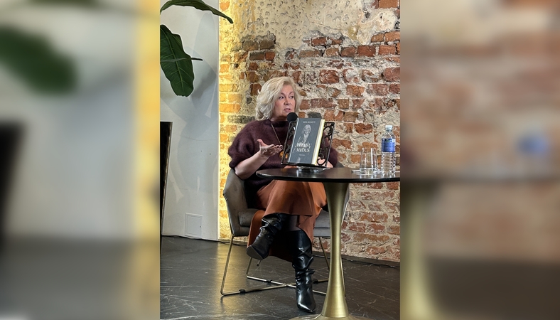 Prasmė: kalbėdama apie knygos rašymą, E. Mildažytė neslėpė – šis darbas brandintas ilgai.