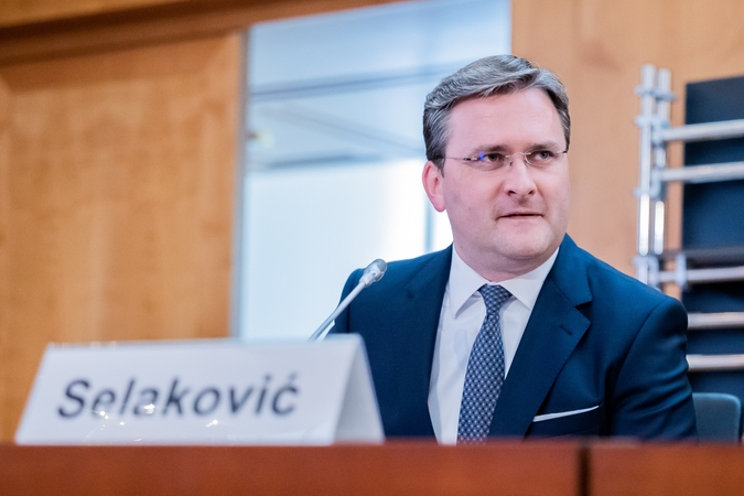 Serbų ministrui – nemalonumai per verslus su Trumpo žentu