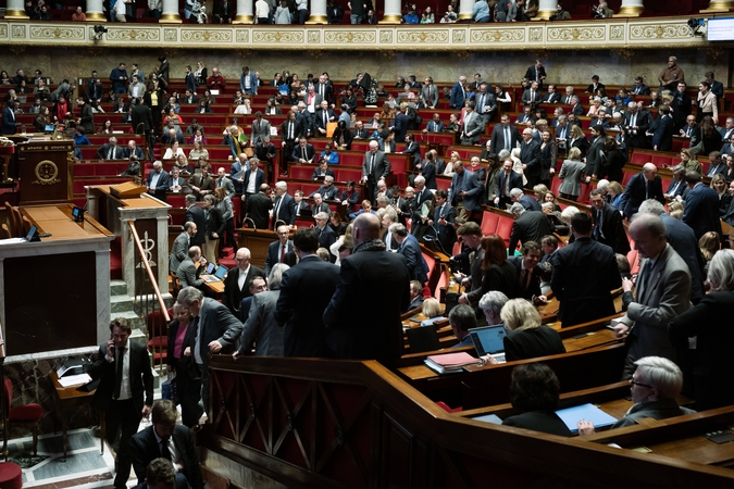 Prancūzijos įstatymų leidėjams nepavyko susitarti dėl valstybės biudžeto