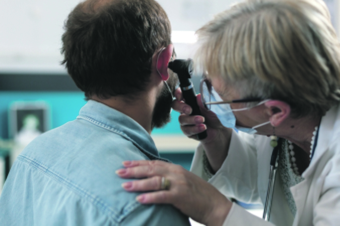 Kelias: pastebėjus, kad klausa prastėja, pirmiausia reikia kreiptis į savo šeimos gydytoją – jis įvertins klausos sutrikimo lygį, prireikus išduos siuntimą gydytojo otorinolaringologo konsultacijai.