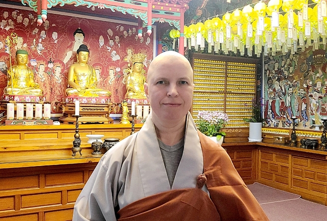 Gyvenimas čia ir dabar: lietuvės vienuolės gyvenimas dzen ritmu