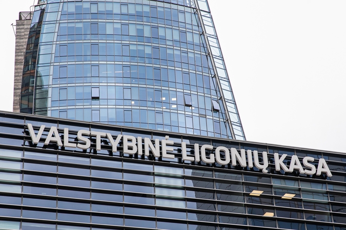 Teismas: didesnė neturtinė žala už moteriai per klaidą išoperuotą sveiką sąnarį priteista pagrįstai