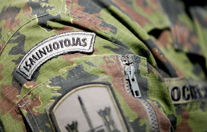 Prie dujotiekio vamzdyno rastas artilerijos sviedinys