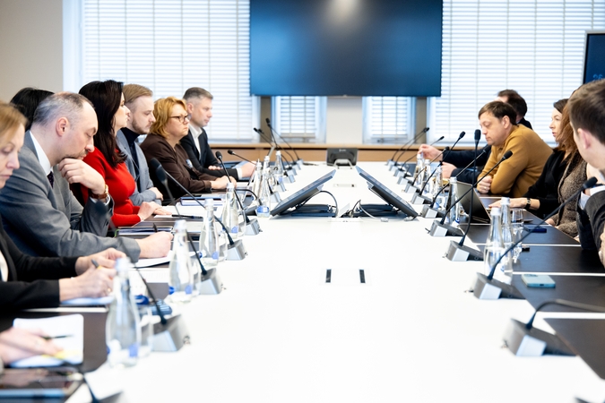 Su IŽA susitikusi premjerė pažadėjo atstatyti Medijų rėmimo fondo finansavimo trūkumą