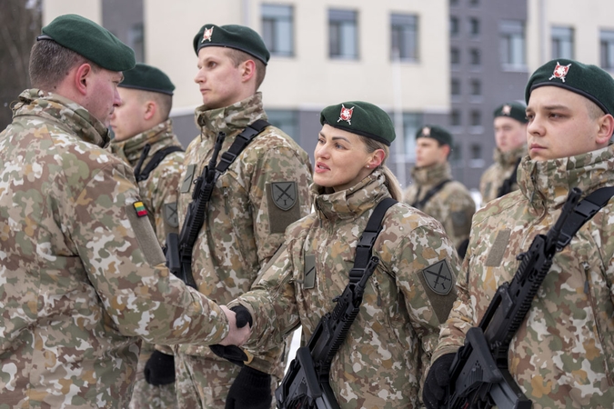 Rukloje prisiekė pirmieji divizijos savanoriškos nenuolatinės tarnybos kariai