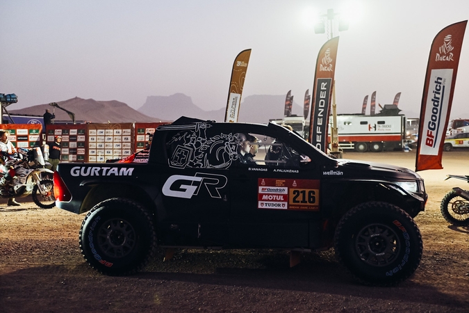 Ketvirtasis Dakaro ralio ruožas: prasideda maratoninis etapas