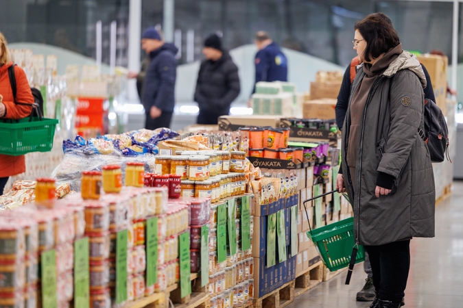 Margumynas: įvairių prekybos centrų lentynose esančių prekių kainas kartais lemia skirtingos priežastys.