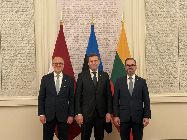Baltijos šalių gynybos ministrai sutarė dėl bendros karinio mobilumo erdvės sukūrimo