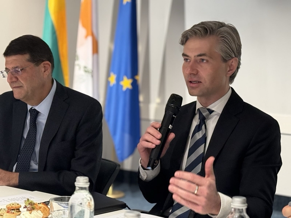 Budrys: Europa nebegali miegoti ant debesies