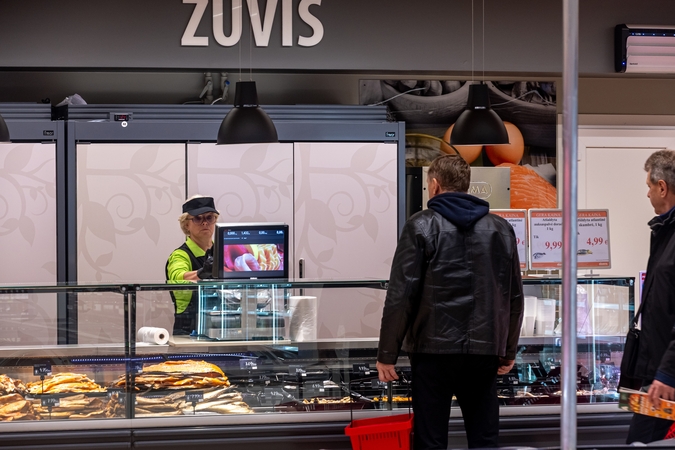 Pasiūla: plačiausią rūkytos ir šviežios žuvies, jūros gėrybių asortimentą „Norfa“ siūlo trečiadieniais–ketvirtadieniais, kai šios prekių grupės vitrinas parduotuvėse visiškai užpildo šviežia produkcija.