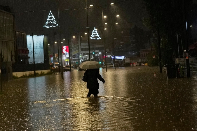 Atėnuose per vieną dieną iškrito keleto mėnesių lietaus kiekis