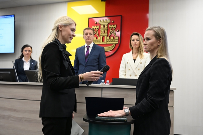 Klaipėdos miesto taryboje prisiekė nauja narė