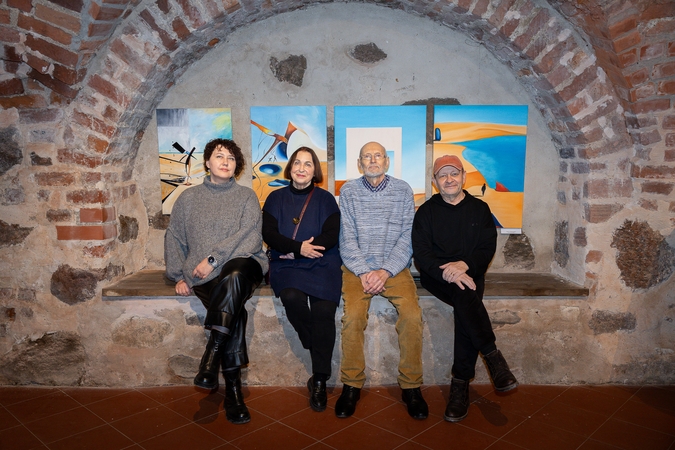 Kolegos: G. Markučio (antras iš dešinės) suburta grupė „Mėlynas menas“ vienija profesionalus dailininkus.