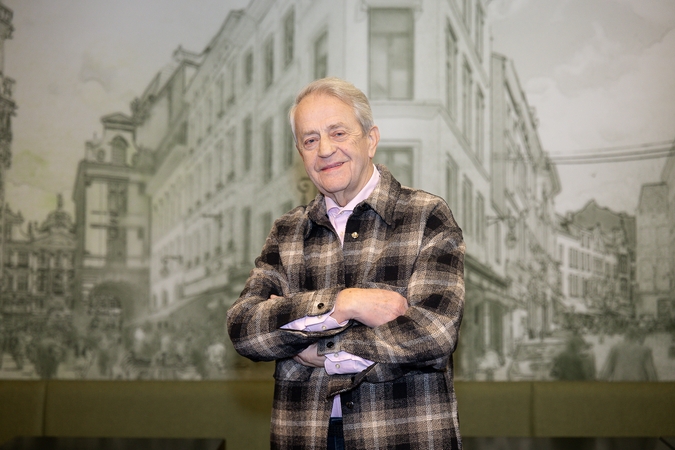 Darbštus: V. Mačiulis neskaičiuoja metų, bet tiksliai žino, kiek „Krepšinio pasaulio“ laidų išleido į eterį.