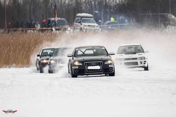 Emocijos: visą sekmadienį ant Skaidriojo karjero riaumojo automobilių ir kartingų varikliai.