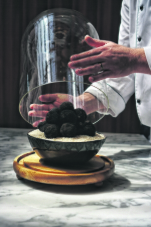 Legenda: šie neįmantrūs gumbeliai tapo pasauline prabangos ikona.