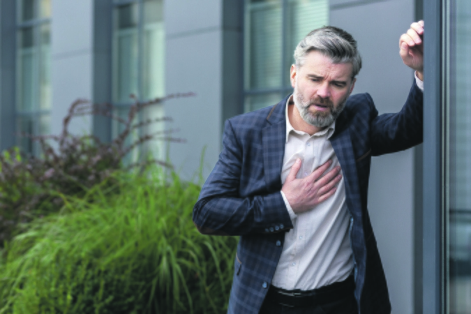 Priežastys: LOPL būdingi simptomai atsiranda dėl kvėpavimo takų ar plaučių pažeidimo, dažniausiai susijusio su ilgalaikiu tabako rūkymu, aplinkos tarša, netinkamomis darbo vietos sąlygomis ar įgimtais veiksniais.