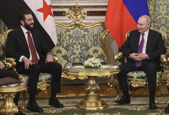 Sirijos lyderis susitiko su Putinu, Rusijai siekiant susitarimo dėl karinių bazių