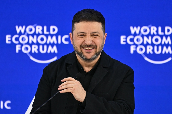 Iranas pažėrė įžeidimų Zelenskiui: pasauliui jau gana sutrikusių klounų