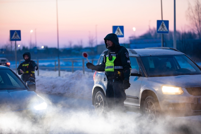 Policija planuoja patikrinimus: dėmesys bus skiriamas vairuotojų blaivumui ir pėsčiųjų saugumui