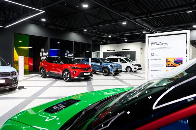 „Sostena“ Kaune atidarė naują saloną – moderniausius „Renault“ ir „Dacia“ namus Baltijos šalyse